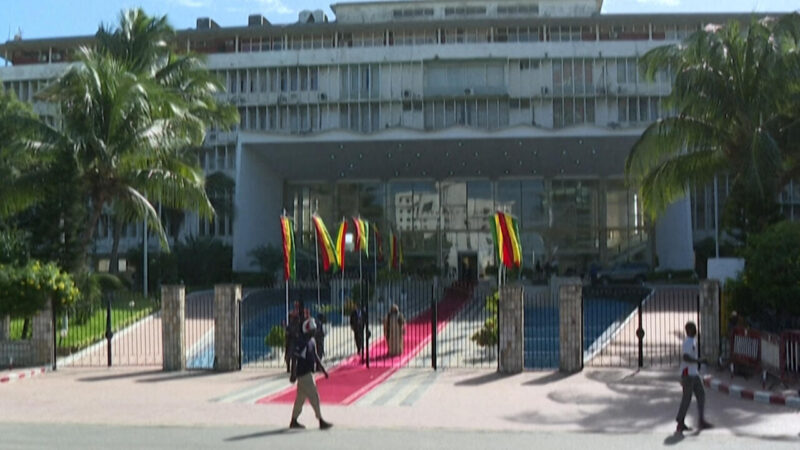 Sénégal : la réforme constitutionnelle au cœur d&rsquo;un nouveau bras de fer politique