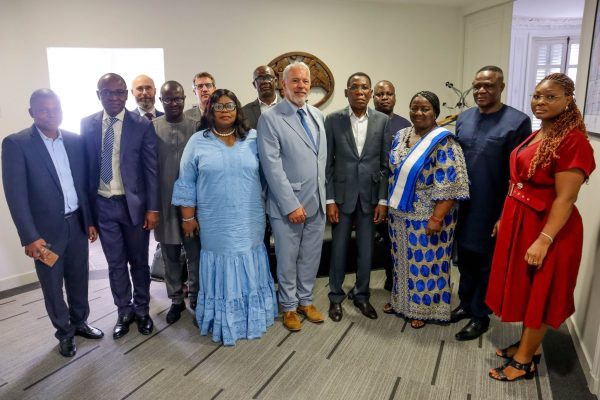 AIMF Paris : une délégation togolaise reçue par Frédéric Vallier
