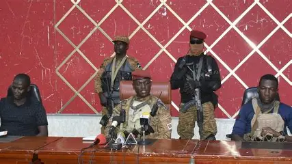 Le pouvoir par la force au Burkina Faso : Ibrahim Traoré et l&rsquo;ombre des coups d&rsquo;état