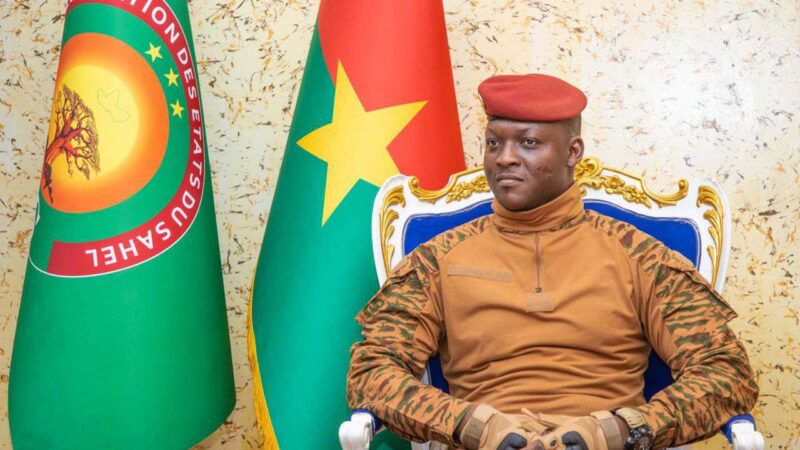 Ibrahim Traoré et la milice numérique au Burkina Faso : une menace pour les médias
