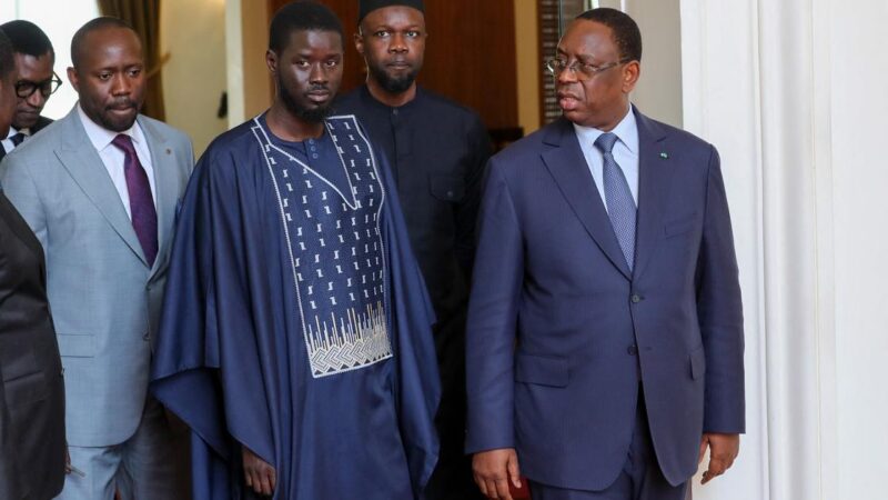 Retour surprise de macky sall au Sénégal pour une mission diplomatique cruciale