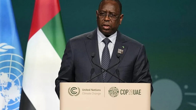 Rencontre historique entre Macky Sall et Diomaye Faye au Sénégal