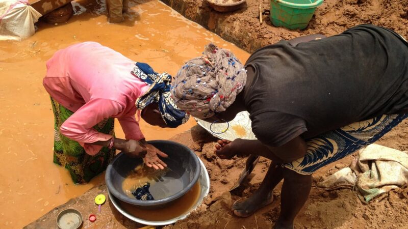 L&rsquo;or camerounais qui fuit l&rsquo;économie nationale
