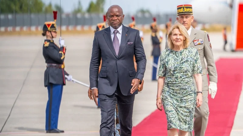 Accueil triomphal de Oligui Nguema à Paris pour une visite d&rsquo;État historique