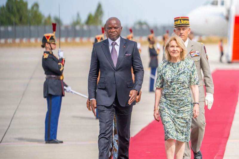 Accueil triomphal de Oligui Nguema à Paris pour une visite d&rsquo;État historique