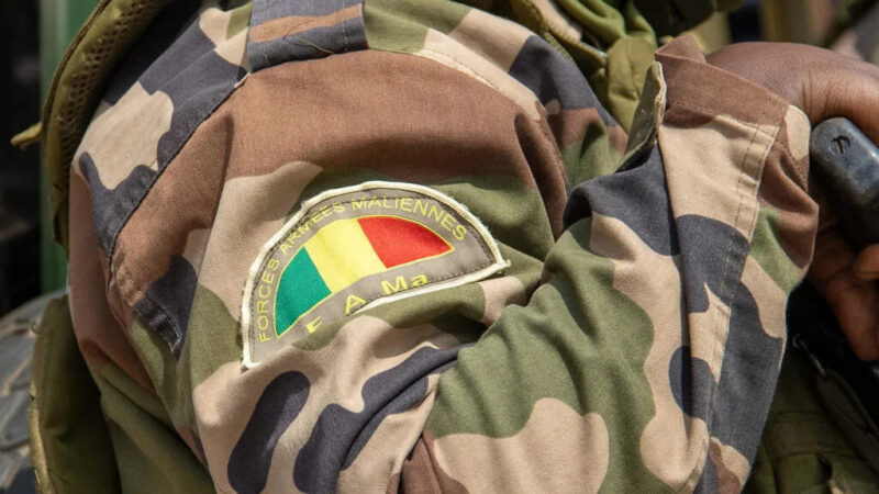 Mali : un convoi militaire atteint Anéfis après de violents combats, un tournant stratégique