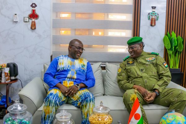 Rencontre historique entre le Niger et le Burkina Faso à Niamey au cœur de l&rsquo;AES