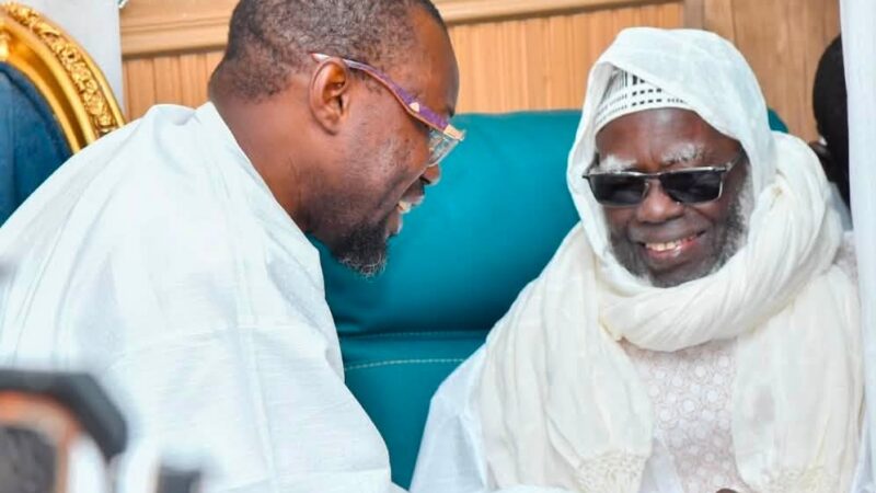 Ousmane sonko à touba : hommage au grand magal et appel à l&rsquo;union