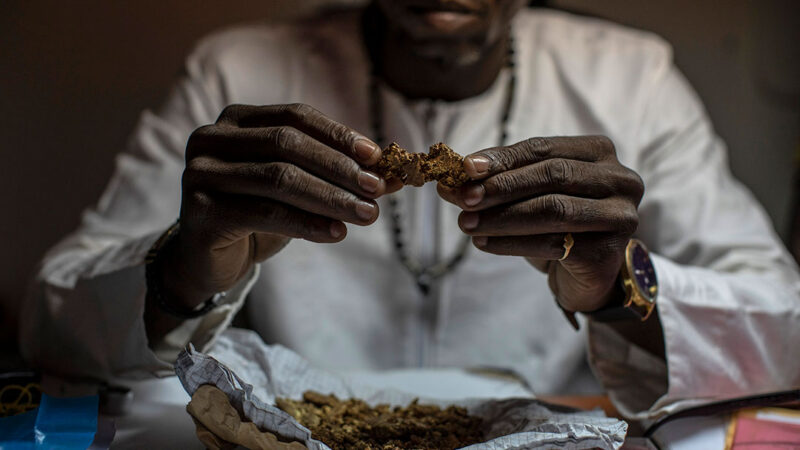 Les mercenaires russes explorent l&rsquo;économie du conflit en République centrafricaine