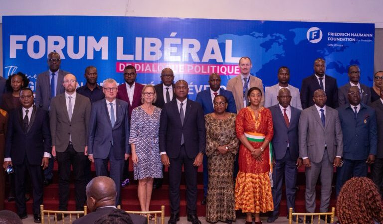 Côte d’ivoire : des voix influentes réclament une approche renouvelée des partenariats migratoires avec l’europe