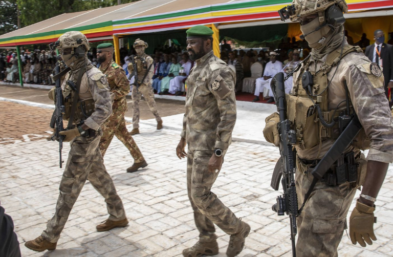 Sécurité au Mali : Bamako respire, le centre suffoque sous la menace jihadiste