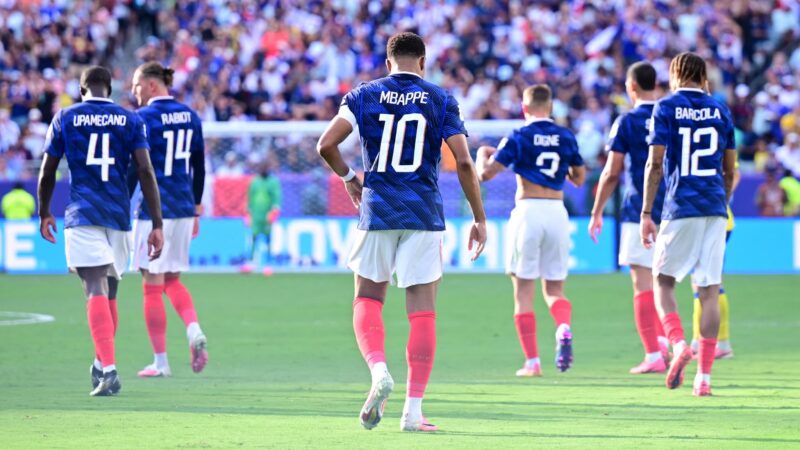 Coupe du monde 2026 : la presse internationale impressionnée par la domination des Bleus face à la Suède