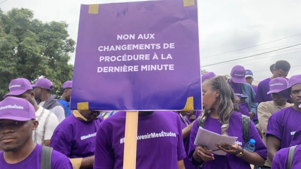 Cameroun: l&rsquo;ambassade de France justifie le renforcement de la procédure pour l&rsquo;attribution de visas étudiants