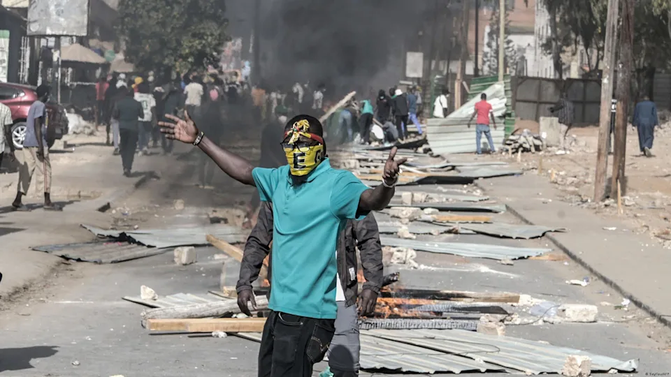L'analyste Assane Samb analyse les implications politiques de la rencontre entre Bassirou Diomaye Faye et Macky Sall au Sénégal