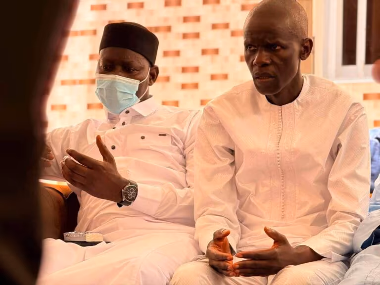 Moment d'échange entre Ousmane Sonko et la famille de Diamil Sané