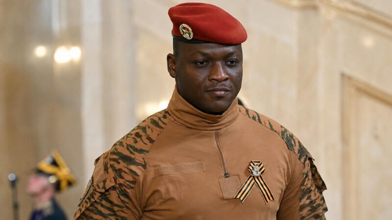 Suspension des importations de farine au Burkina Faso : une mesure aux effets contrastés