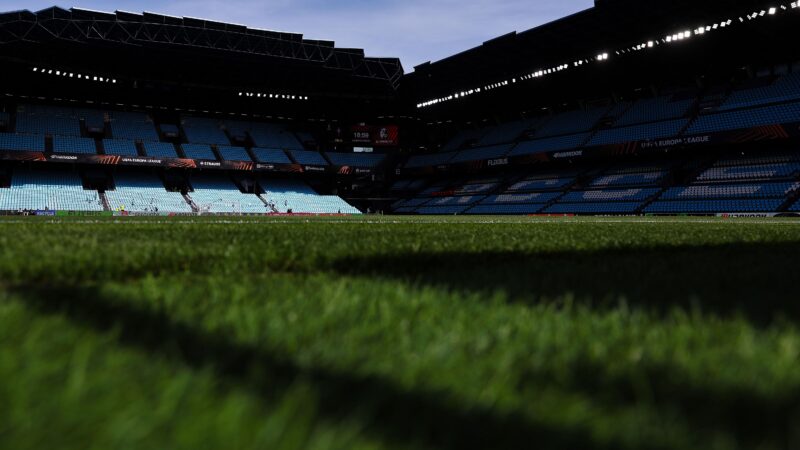 Coup dur pour le celta vigo : la pelouse de balaídos en crise avant le match d&rsquo;ouverture