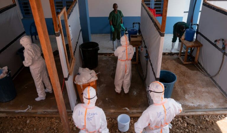 Ebola en rdc : le conseil international des infirmières exige le paiement des soignants
