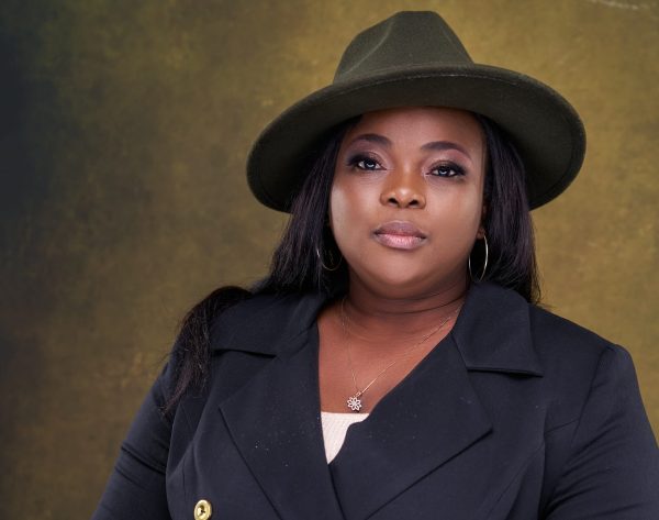 Togo : quand l’artiste gospel Noélie Elykem défie le pouvoir via TikTok
