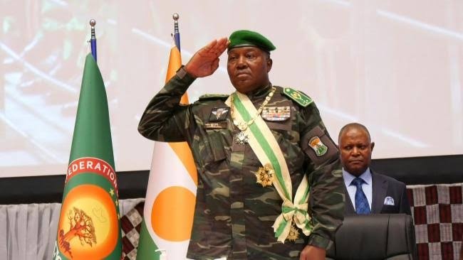 Le Niger face à la malédiction du pouvoir par les armes sous tiANI