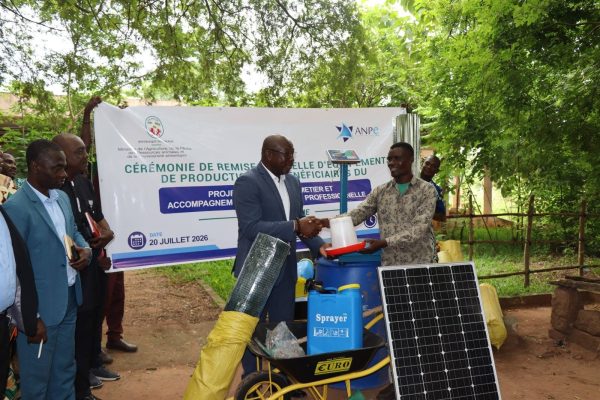 Emploi des jeunes au Togo : 50 entrepreneurs équipés pour se lancer à Kpomé