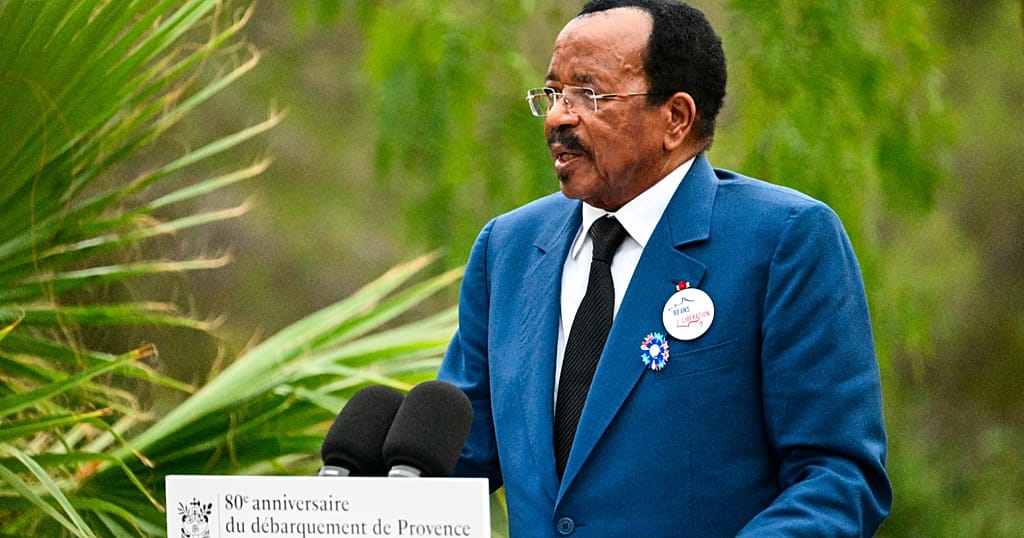Paul Biya renforce son pouvoir par décrets lors de son absence prolongée