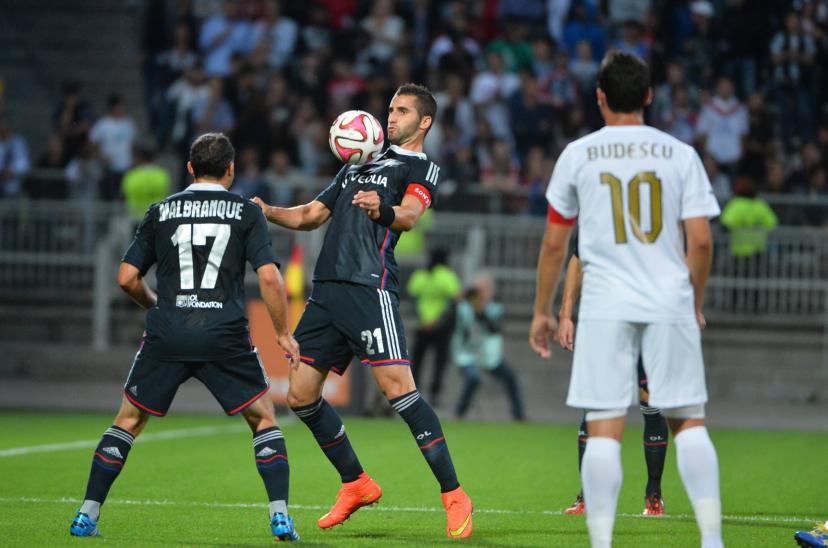 Steed Malbranque et Maxime Gonalons après la défaite contre l'Astra Giurgiu en 2014