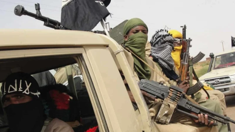 Le JNIM tend une embuscade meurtrière contre un convoi de l&rsquo;armée malienne et du Corps africain à Kaka