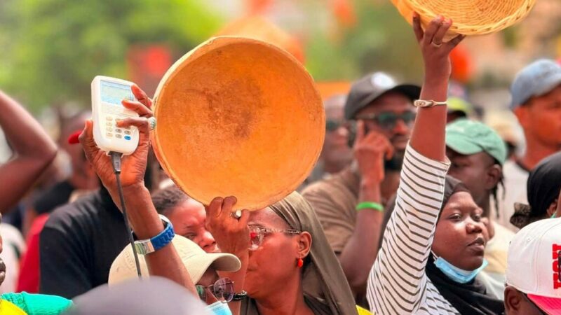 Sénégal : la colère des ménages gonfle après la marche des paniers vides