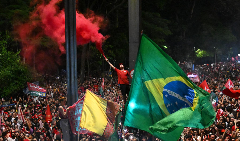 Brésil : lula réélu malgré le recours de flávio bolsonaro — jusqu’où ira la crise politique ?