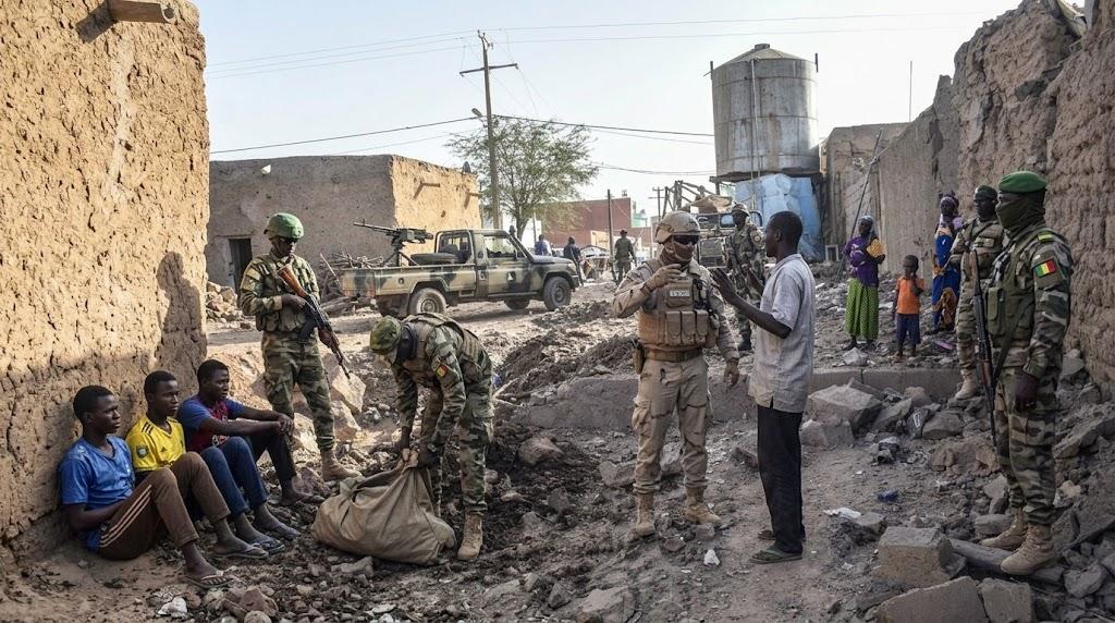 Mali : frappes meurtrières et opacité militaire, qui protège enfin les civils après Zanakoro ?