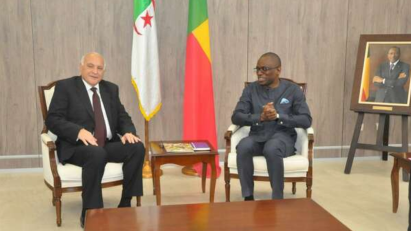 Coulisses du Deal Room de Cotonou : pourquoi l&rsquo;Algérie parie sur l&rsquo;Afrique malgré les frontières closes