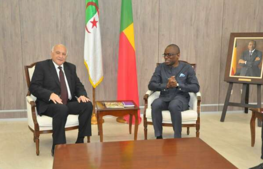 Coulisses du Deal Room de Cotonou : pourquoi l&rsquo;Algérie parie sur l&rsquo;Afrique malgré les frontières closes